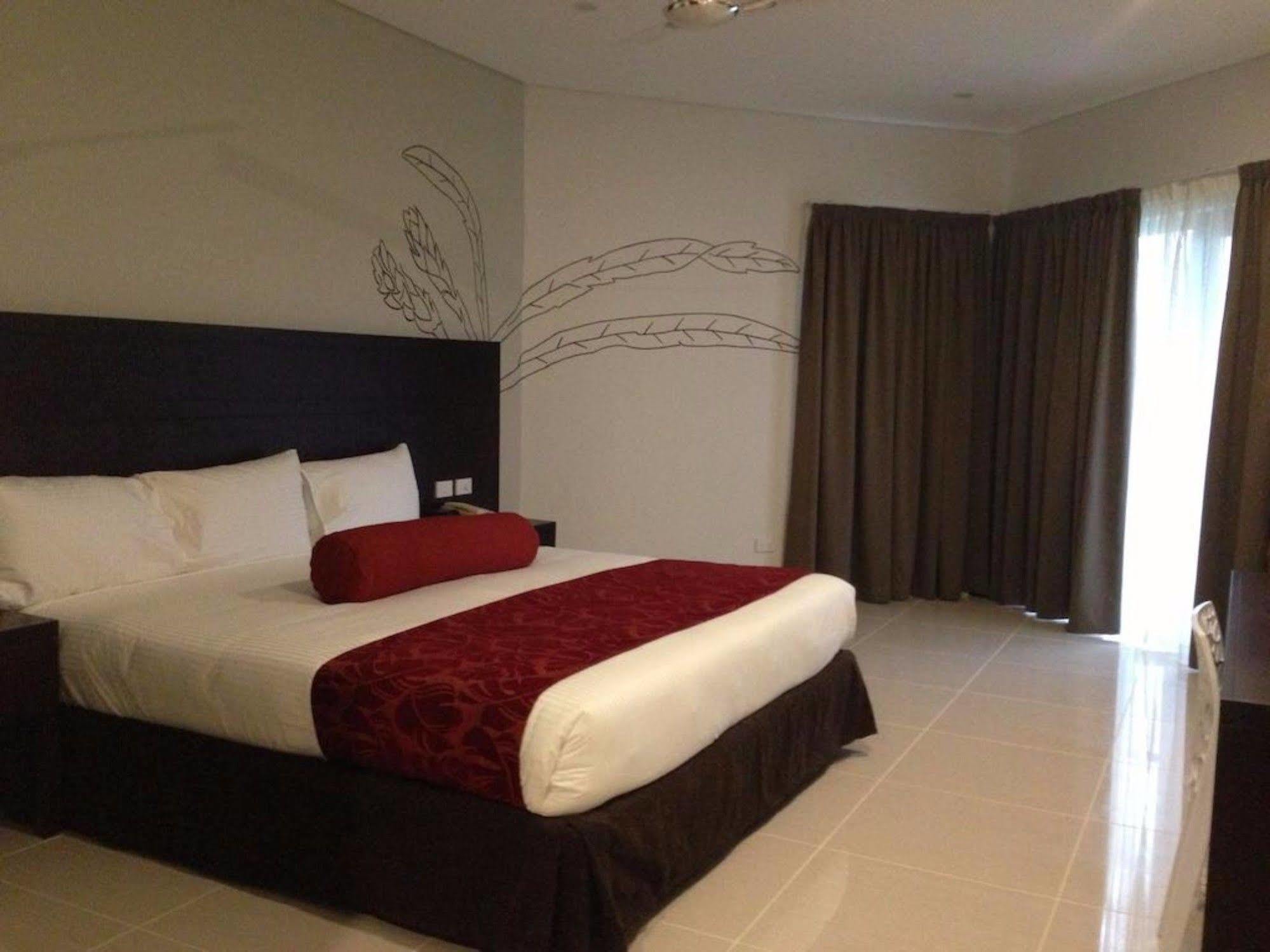 Tanoa Waterfront Hotel Lautoka Exterior foto